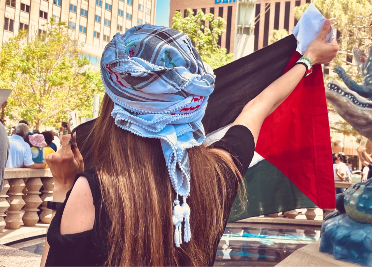A protestor at the El Paso for Palestine demonstration